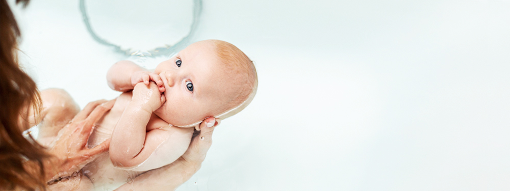 Tips-sobre-como-bañar-a-un-bebe-recien-nacido